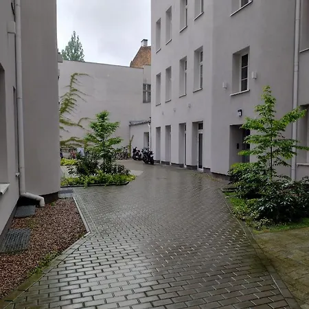 شقة Apartament Glogowska, Blisko Mtp, Klucz W Skrytce بوزنان